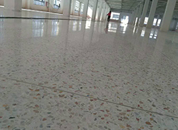 ���̰���